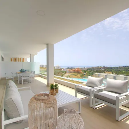 2202 Ocean View * Estepona